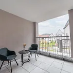 Zentrahome - Balkon Outlet Zentral Smarttv Business Apartman