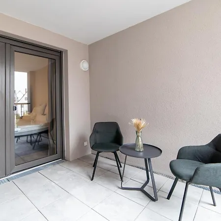 Zentrahome - Balkon Outlet Zentral Smarttv Business Apartment