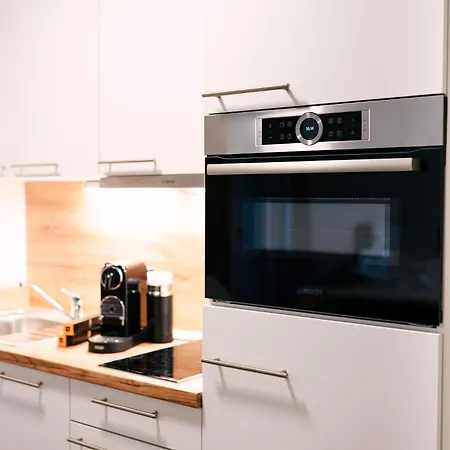 Zentrahome - Balkon Outlet Zentral Smarttv Business *